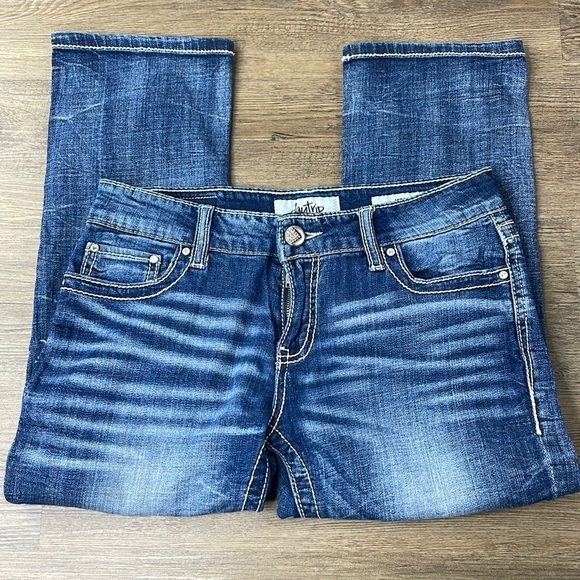 DayTrip Women’s Virgo Embellished Distressed Cropped Capri Jeans, size 28 - Picture 1 of 11